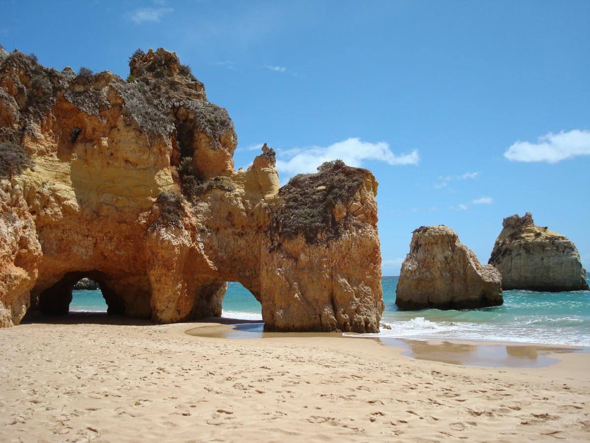 Amazing Algarve: Perfect Properties in ‘Europe’s Leading Beach Destination’