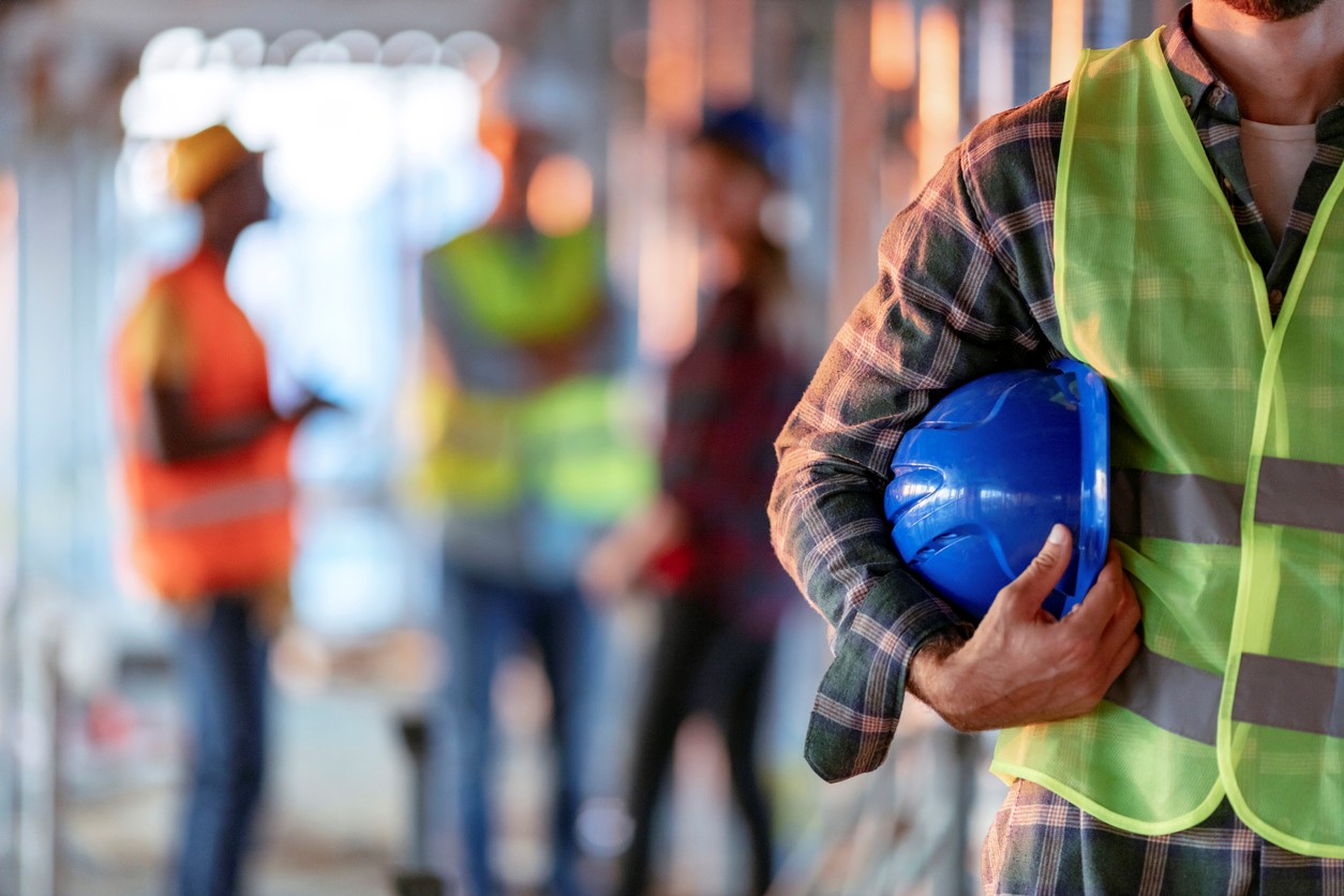 Construction wages rise again but still at less than half the inflation rate