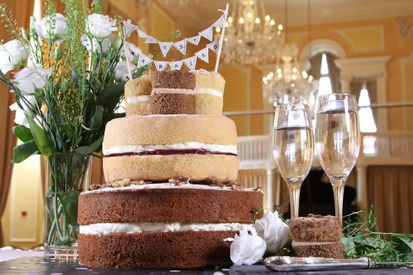 Delicious and affordable wedding cakes that won’t break the budget