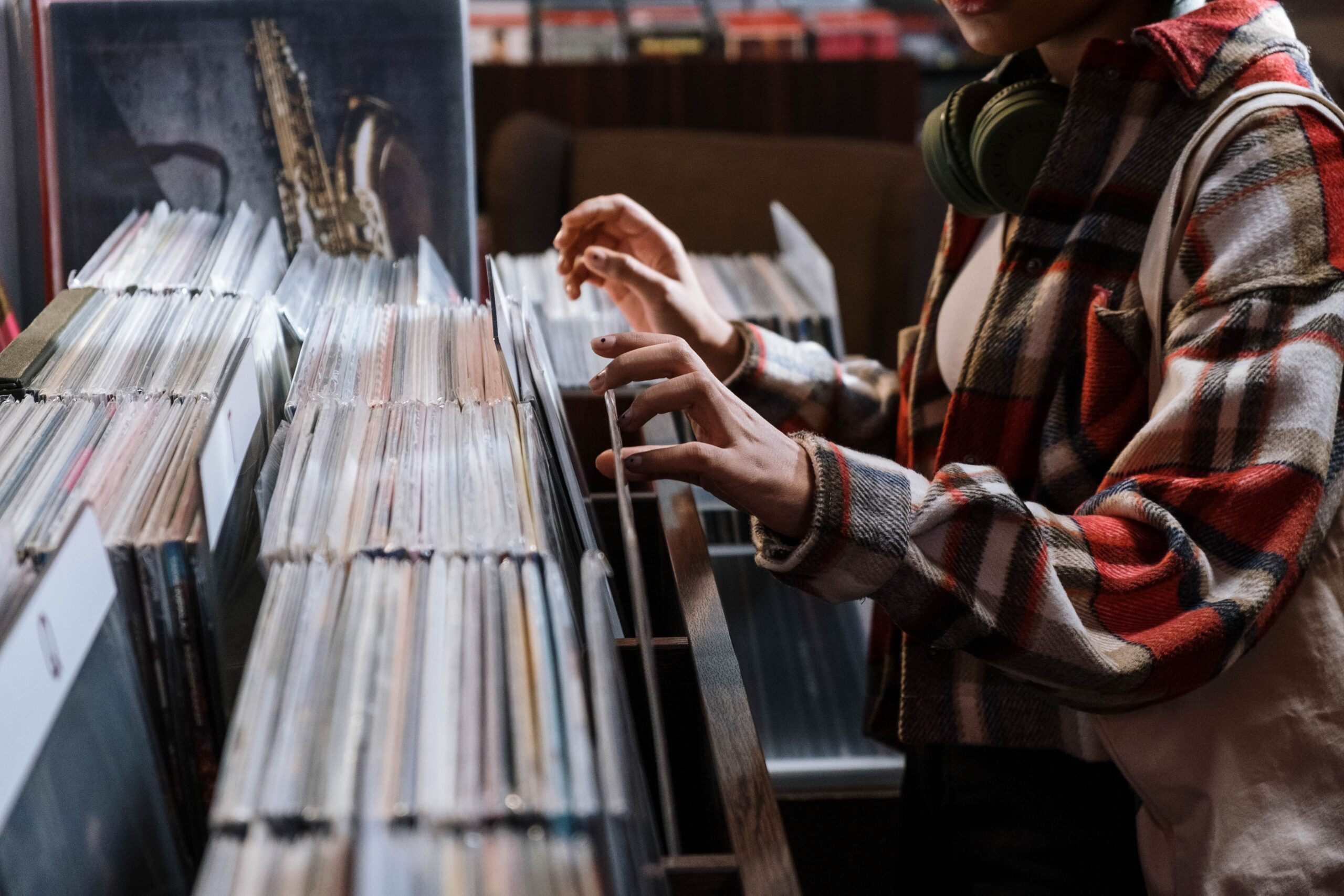 UK RECORD STORES & BLACK MUSIC: VOLUNTEERS WANTED TO HELP FIND HIDDEN CULTURAL GEMS