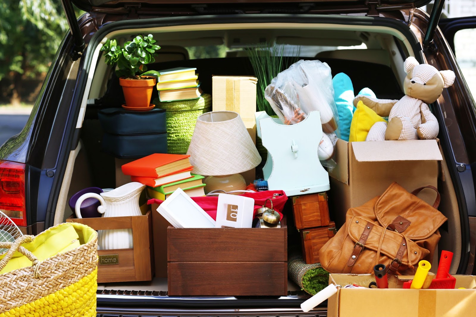 Students warned of heavy fines and risks for overloading cars when moving to uni