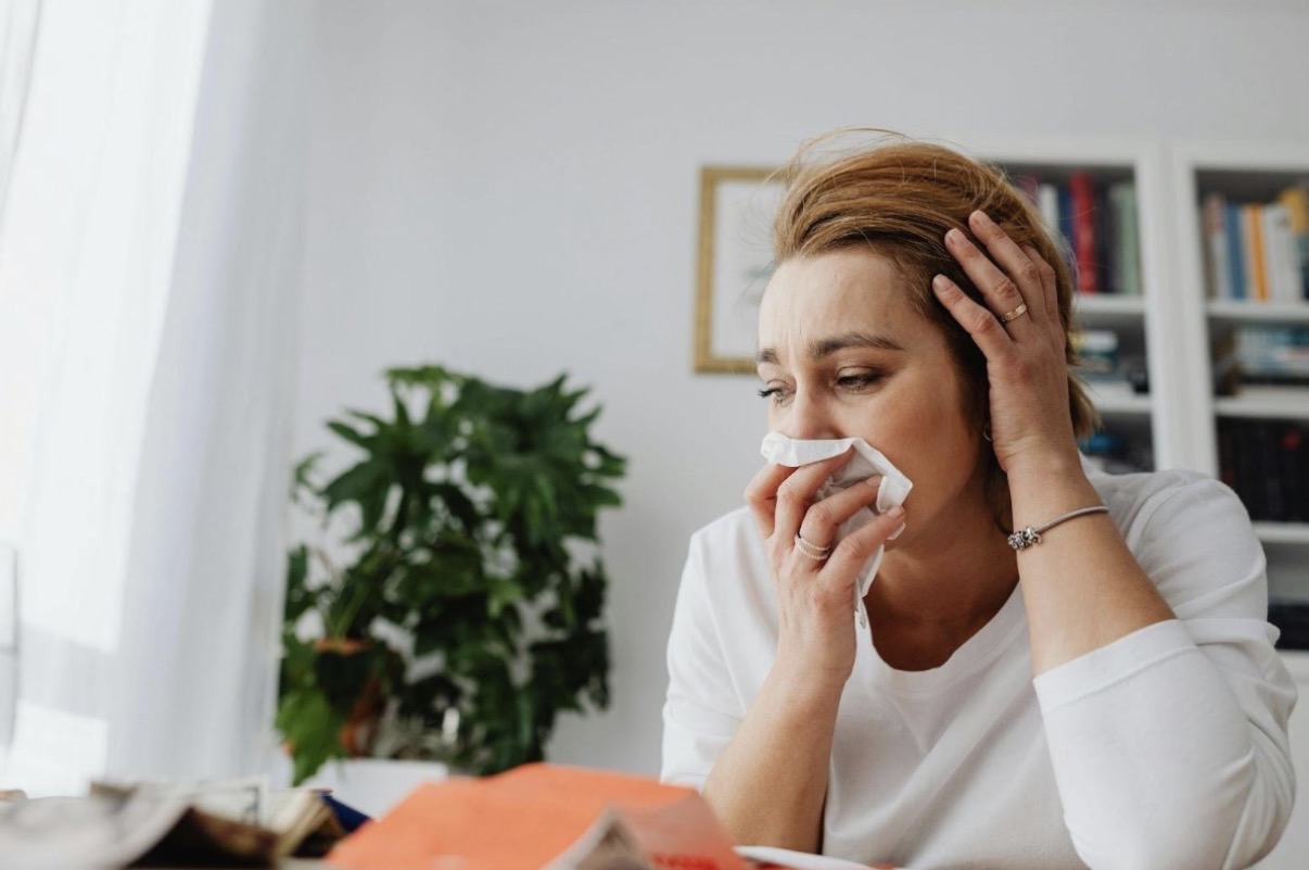 Five ways to alleviate hay fever symptoms as pollen levels surge across the UK