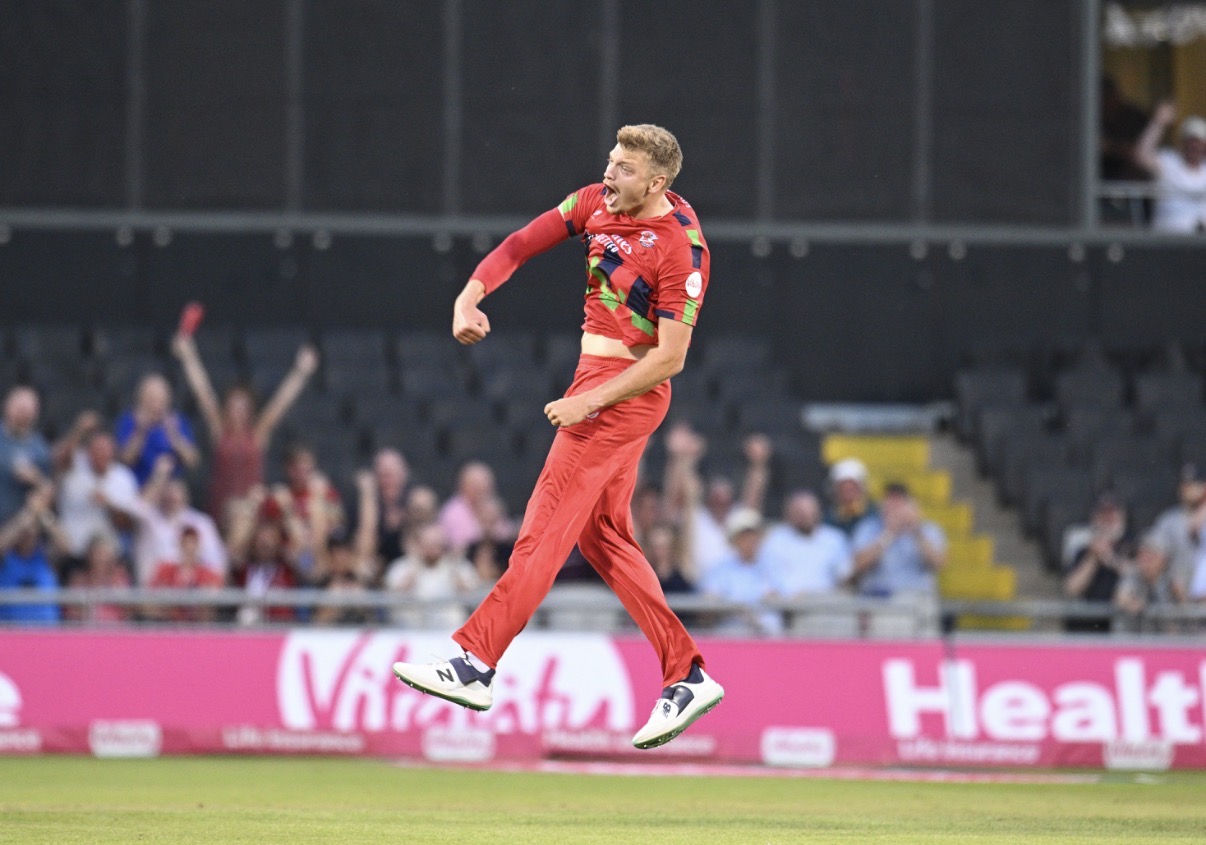 Mitch Stanley signs new Lancashire Cricket contract