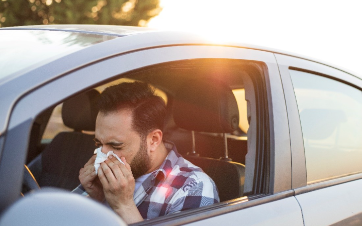 Expert warning: Driving with hay fever can land Brits £2,000 in fines